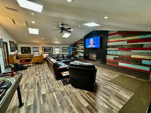 300 Bridlewood Ln, Copperopolis, CA 95228