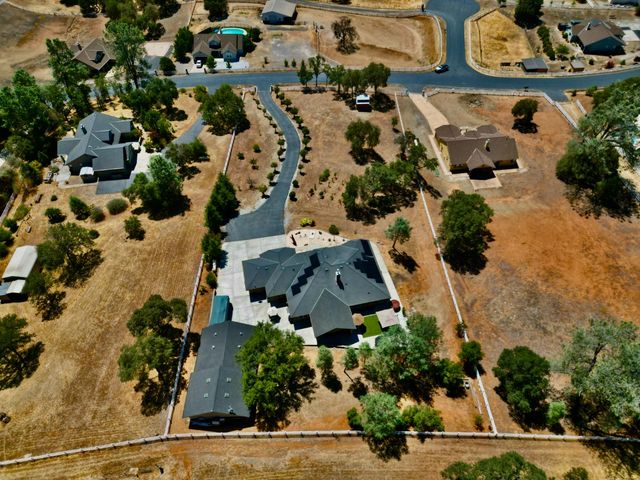 300 Bridlewood Ln, Copperopolis, CA 95228
