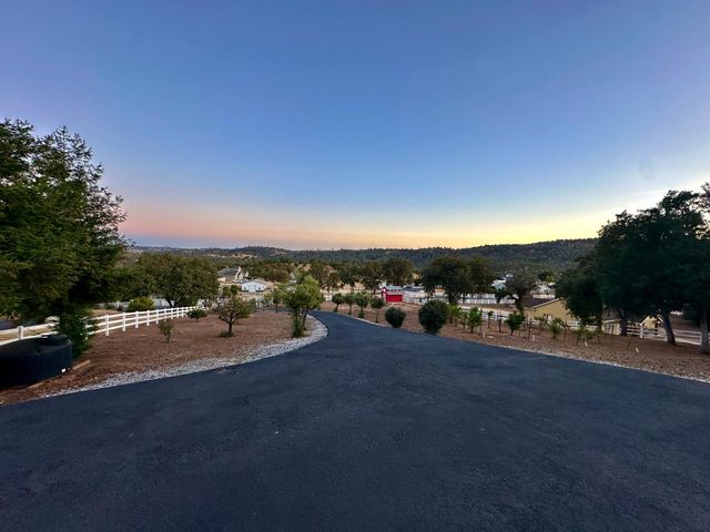 300 Bridlewood Ln, Copperopolis, CA 95228