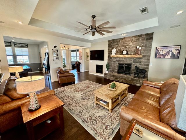 300 Bridlewood Ln, Copperopolis, CA 95228