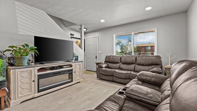 3236 White Ave Apt 4, Clifton, CO 81520