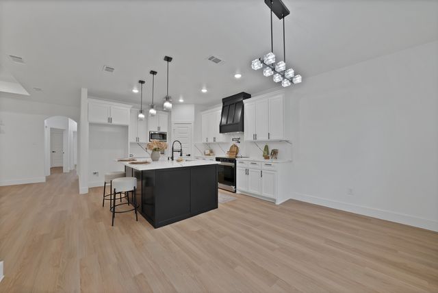 805 Tierney Road, Fort Worth, TX 76112