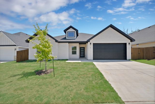 805 Tierney Road, Fort Worth, TX 76112