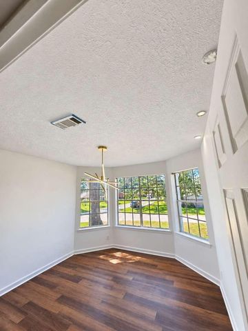 5118 Burt Street, Houston, TX 77018