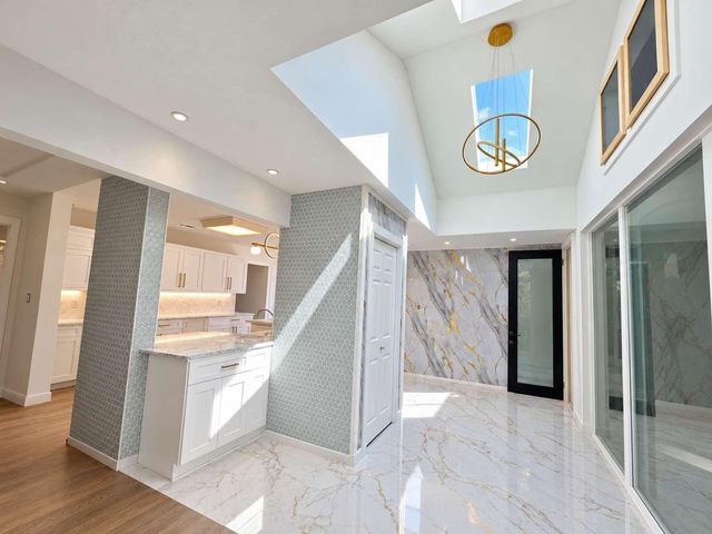 5118 Burt Street, Houston, TX 77018