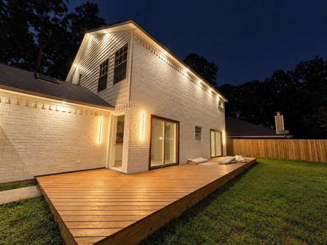 5118 Burt Street, Houston, TX 77018