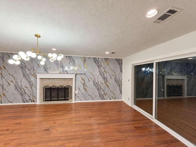 5118 Burt Street, Houston, TX 77018