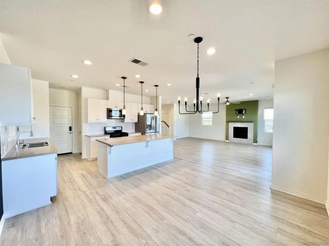7260 Wembley, San Diego, CA 92120