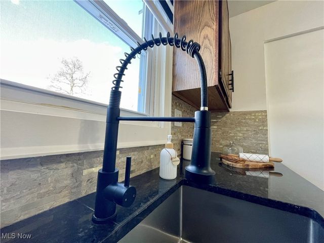 250 Center Road, Bedford, OH 44146