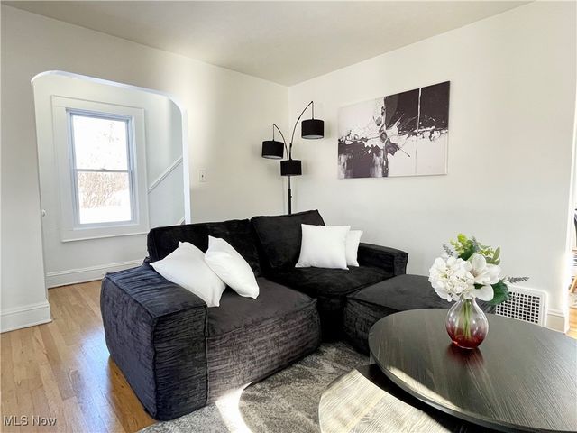 250 Center Road, Bedford, OH 44146