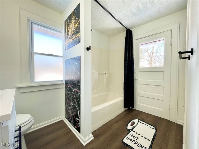 250 Center Road, Bedford, OH 44146