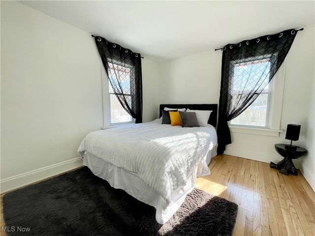 250 Center Road, Bedford, OH 44146