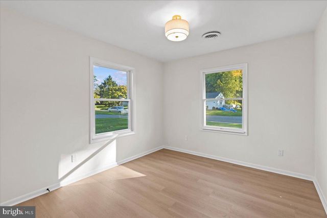 34 SANFORD RD, Pennsville, NJ 08070