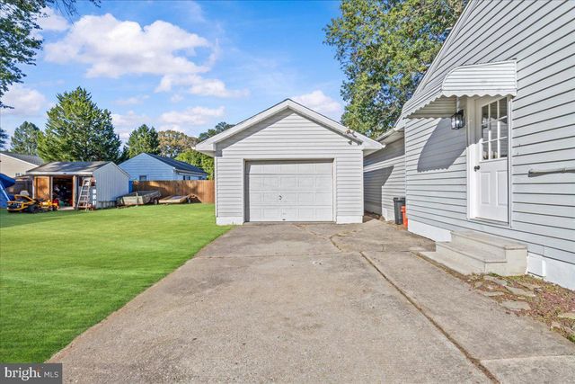 34 SANFORD RD, Pennsville, NJ 08070