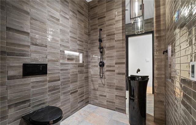 2650 Roswell Road, Marietta, GA 30062