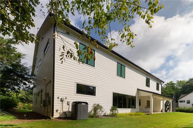 2650 Roswell Road, Marietta, GA 30062