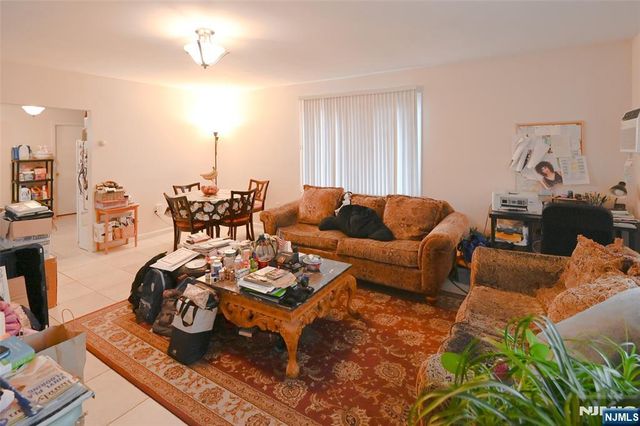 800 De Lalla Terrace, Ridgefield, NJ 07657