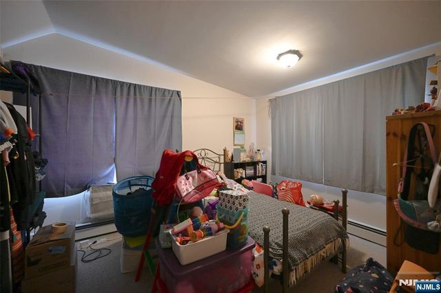 800 De Lalla Terrace, Ridgefield, NJ 07657
