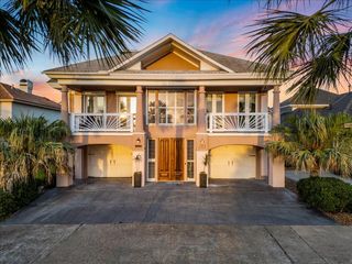 123 Port Street, San Leon, TX 77539