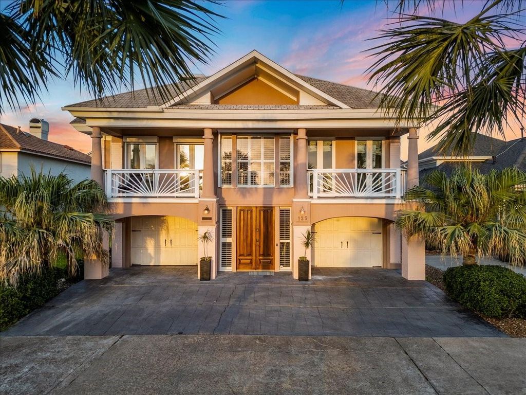 123 Port Street, San Leon, TX 77539