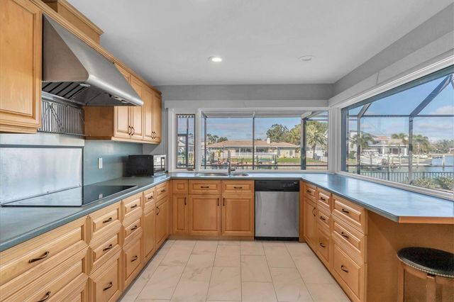 4935 62ND AVENUE S, St Petersburg, FL 33715