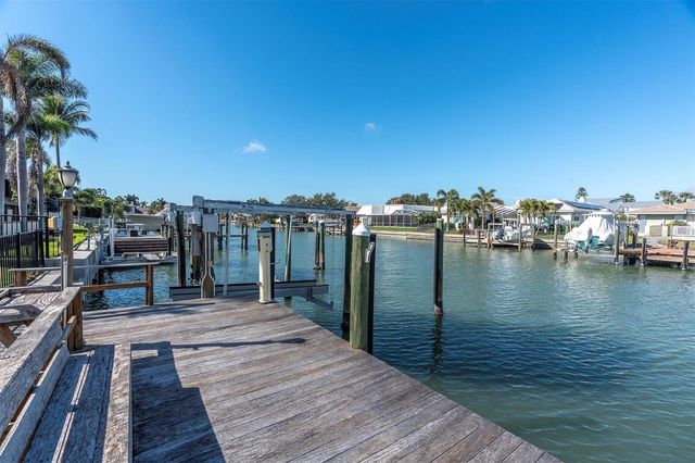 4935 62ND AVENUE S, St Petersburg, FL 33715