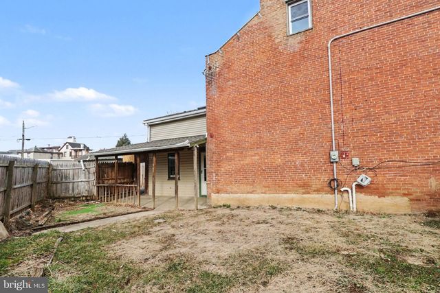 36 KERRS AVE, Carlisle, PA 17013