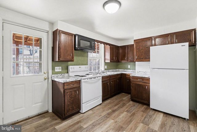 36 KERRS AVE, Carlisle, PA 17013