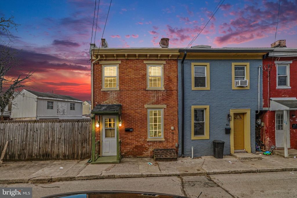 36 KERRS AVE, Carlisle, PA 17013