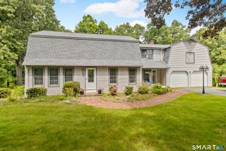 15 Ledgecrest Terrace, Manchester, CT 06040