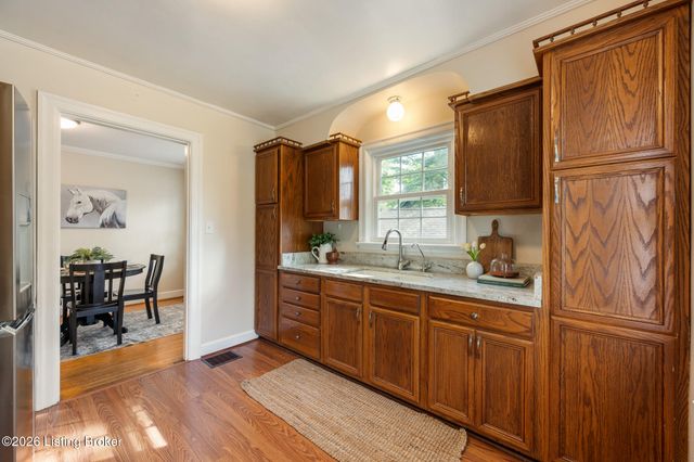 213 Linden Ln, Louisville, KY 40206