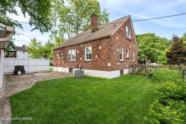 213 Linden Ln, Louisville, KY 40206