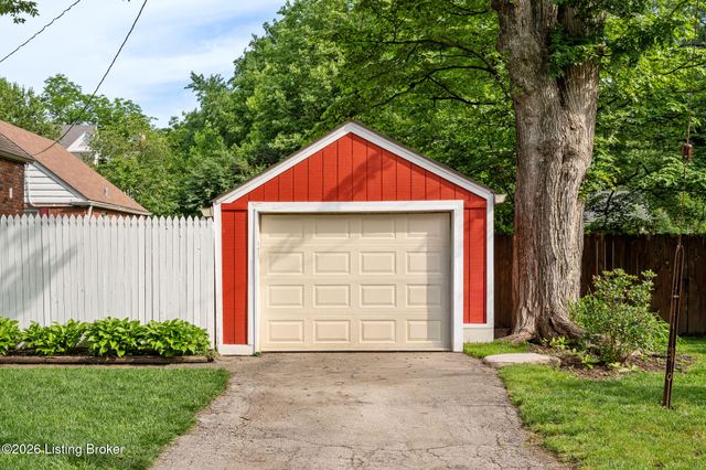 213 Linden Ln, Louisville, KY 40206