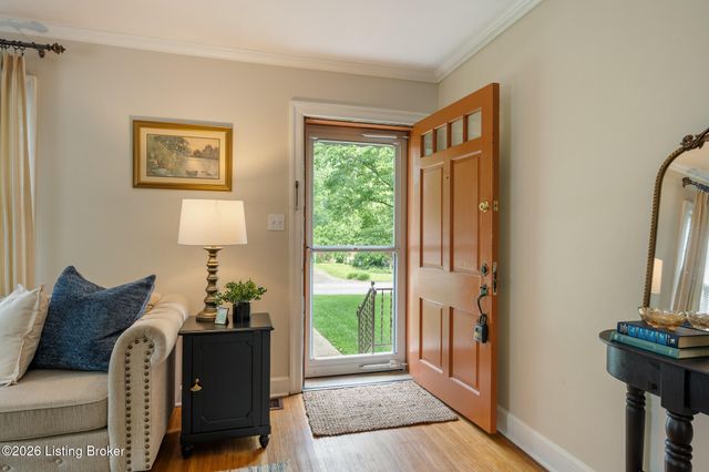 213 Linden Ln, Louisville, KY 40206