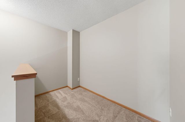 14172 Plymouth Avenue 28, Burnsville, MN 55337
