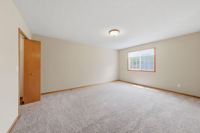 14172 Plymouth Avenue 28, Burnsville, MN 55337