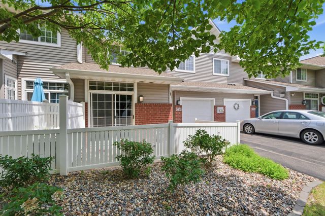 14172 Plymouth Avenue 28, Burnsville, MN 55337