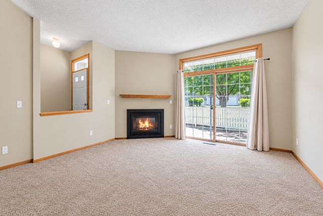 14172 Plymouth Avenue 28, Burnsville, MN 55337