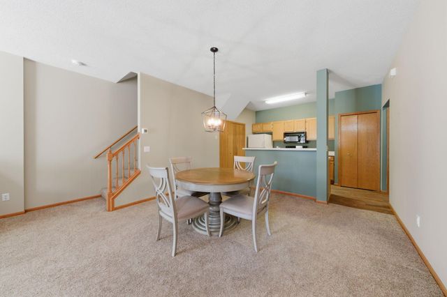 14172 Plymouth Avenue 28, Burnsville, MN 55337