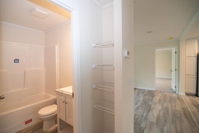 9 Cartwright Drive, Londonderry, NH 03053