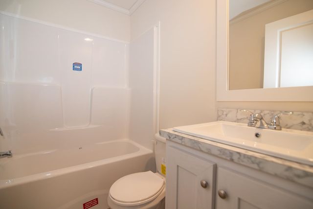 9 Cartwright Drive, Londonderry, NH 03053