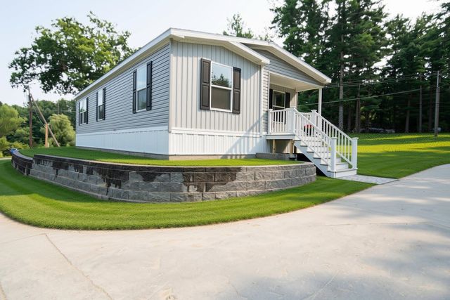 9 Cartwright Drive, Londonderry, NH 03053