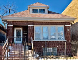 6210 S Sacramento Avenue, Chicago, IL 60629