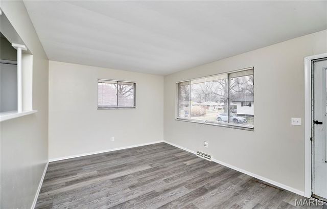 11711 Bridgevale Avenue, St Louis, MO 63138