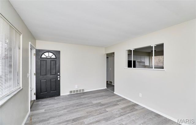 11711 Bridgevale Avenue, St Louis, MO 63138