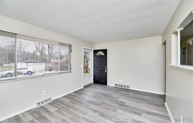 11711 Bridgevale Avenue, St Louis, MO 63138