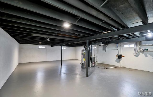 11711 Bridgevale Avenue, St Louis, MO 63138