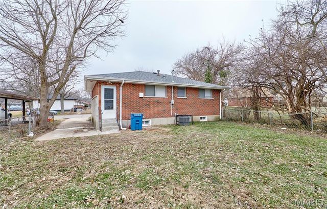 11711 Bridgevale Avenue, St Louis, MO 63138
