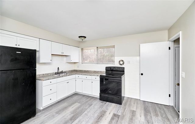 11711 Bridgevale Avenue, St Louis, MO 63138