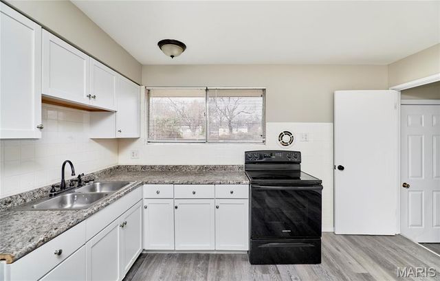 11711 Bridgevale Avenue, St Louis, MO 63138